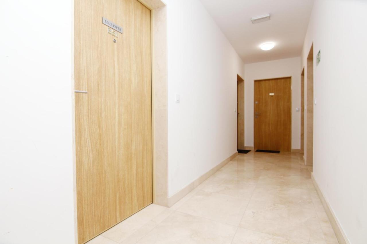 Blue River - Pulaskiego A - Private Apartment Вроцлав Экстерьер фото